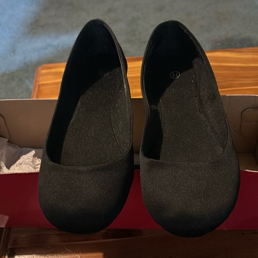 Black flats